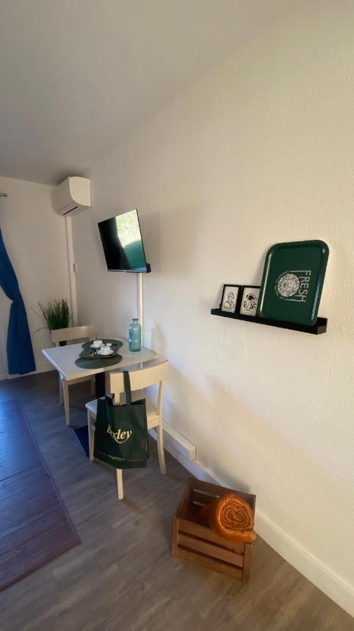 Joli Studio Camargue Lou Rouge Arles Exteriör bild
